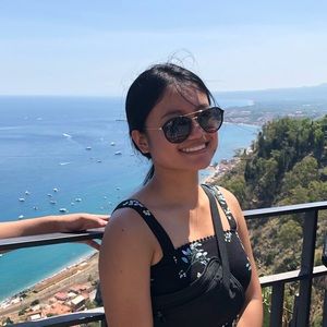 Meet your Posher, Maria-christina